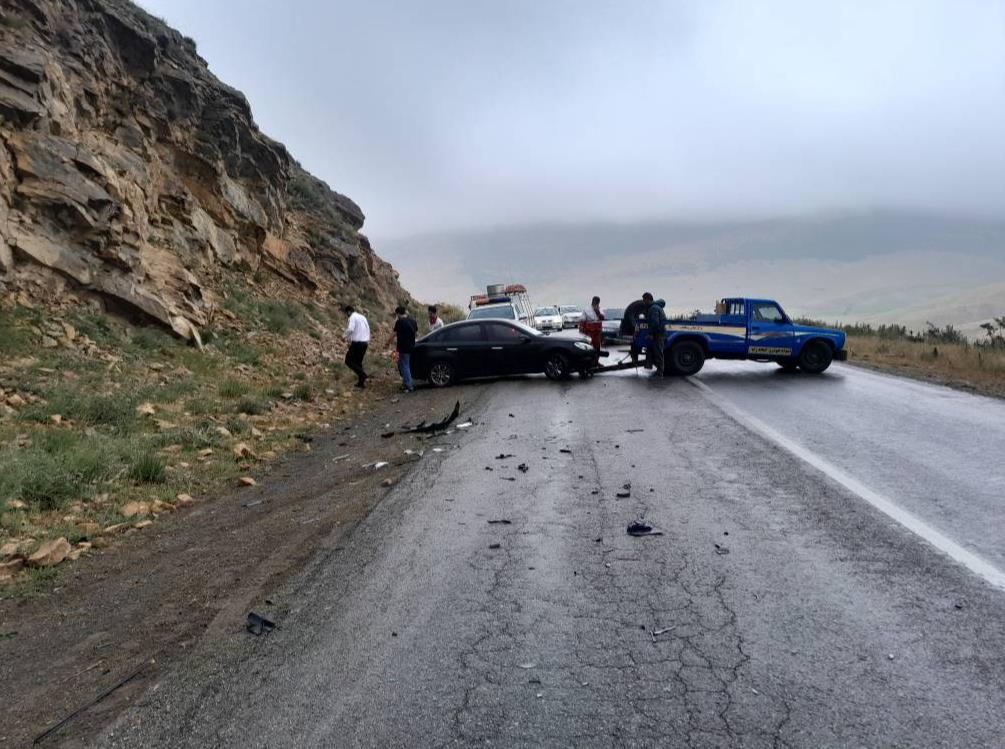 امدادرسانی به ۴ نفر حادثه دیده در برخورد دو خودرو در جاده خلخال_ پونل