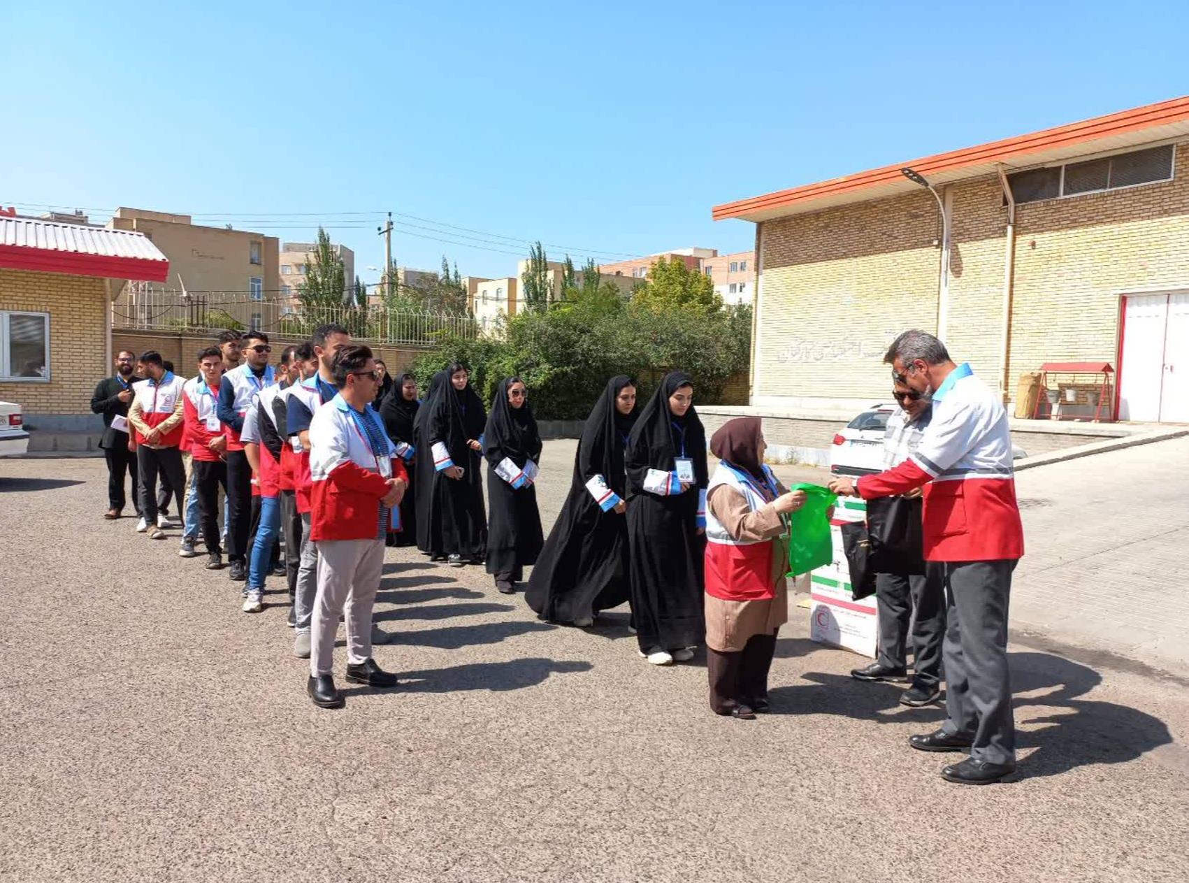 حضور جوانان جمعیت هلال احمر استان اردبیل در طرح قدم به قدم