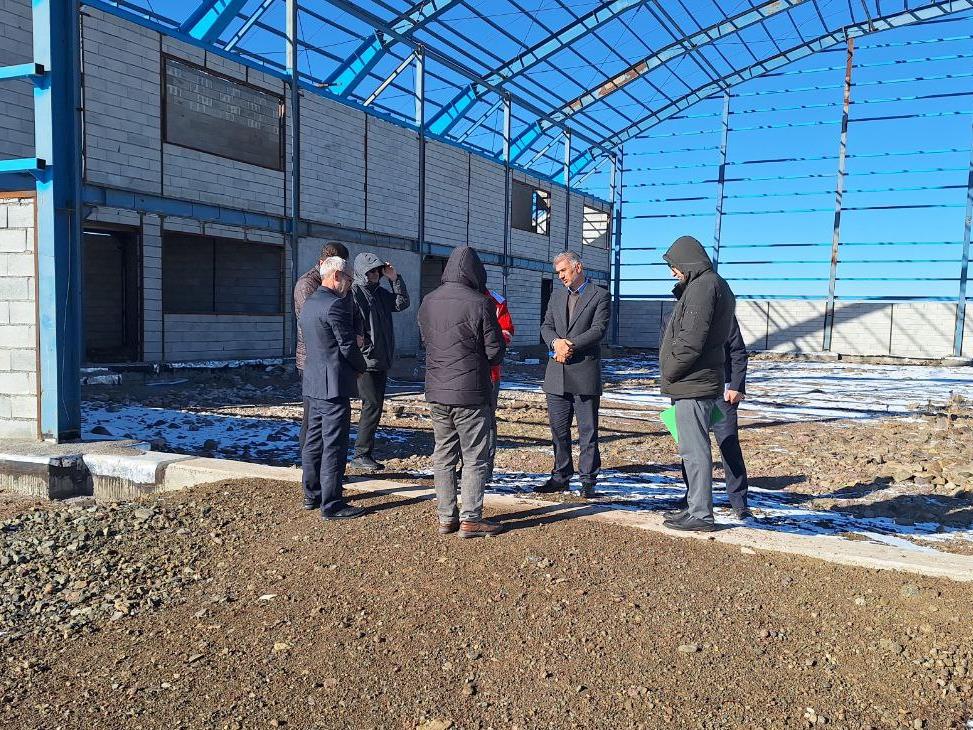 بازدید مدیرعامل جمعیت هلال‌احمر اردبیل از آشیانه بالگرد و بررسی وضعیت عملیاتی